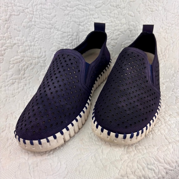 Ilse Jacobsen Other - Mens Ilse Jacobsen Tulip Flats Slip On Microfiber Cut Outs Navy EU43/US 9-9.5